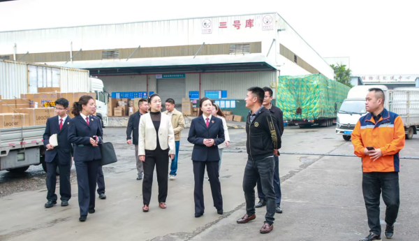 龙马潭区检察院、区工商联联合开展进企业“法治体检”活动