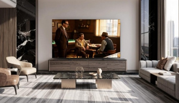 SQD-Mini LED+真壁纸双向升级，TCL C10M打开客厅大屏新体验